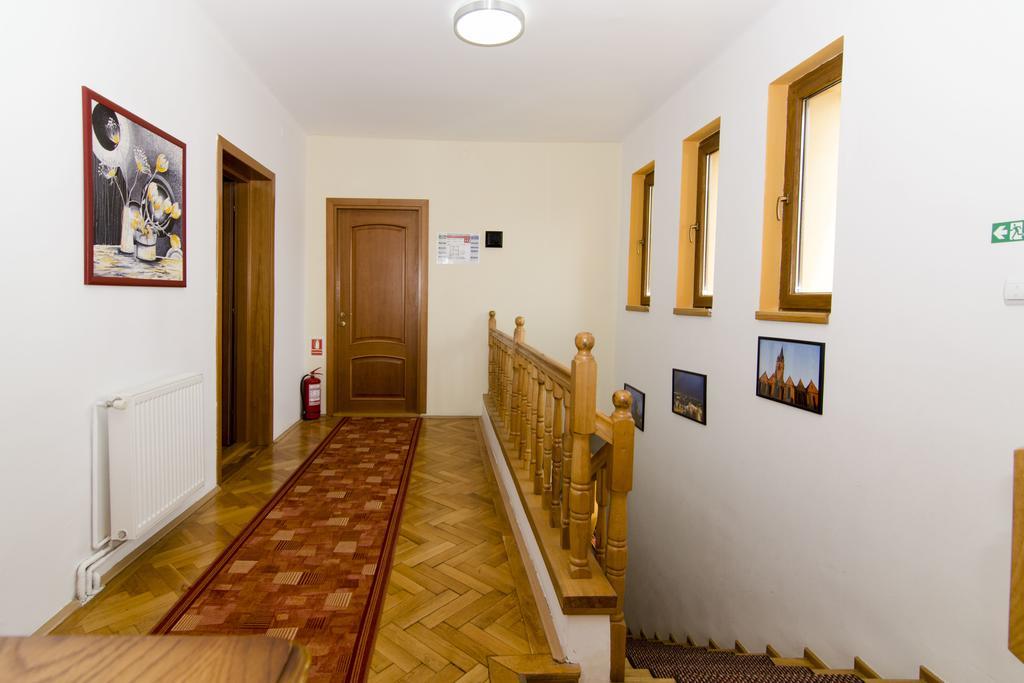 Pension Alexia Сибиу Экстерьер фото