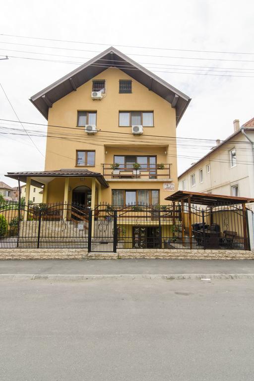 Pension Alexia Сибиу Экстерьер фото
