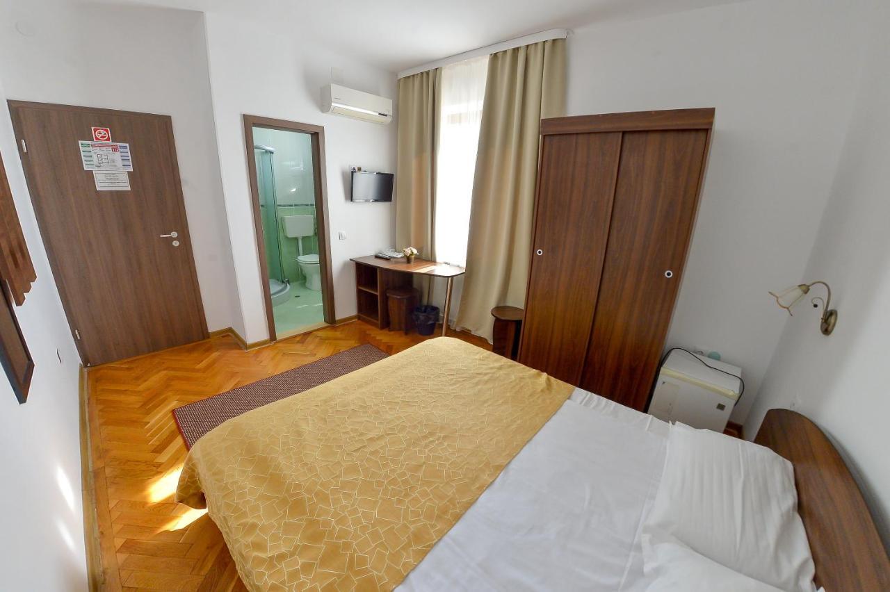 Pension Alexia Сибиу Экстерьер фото